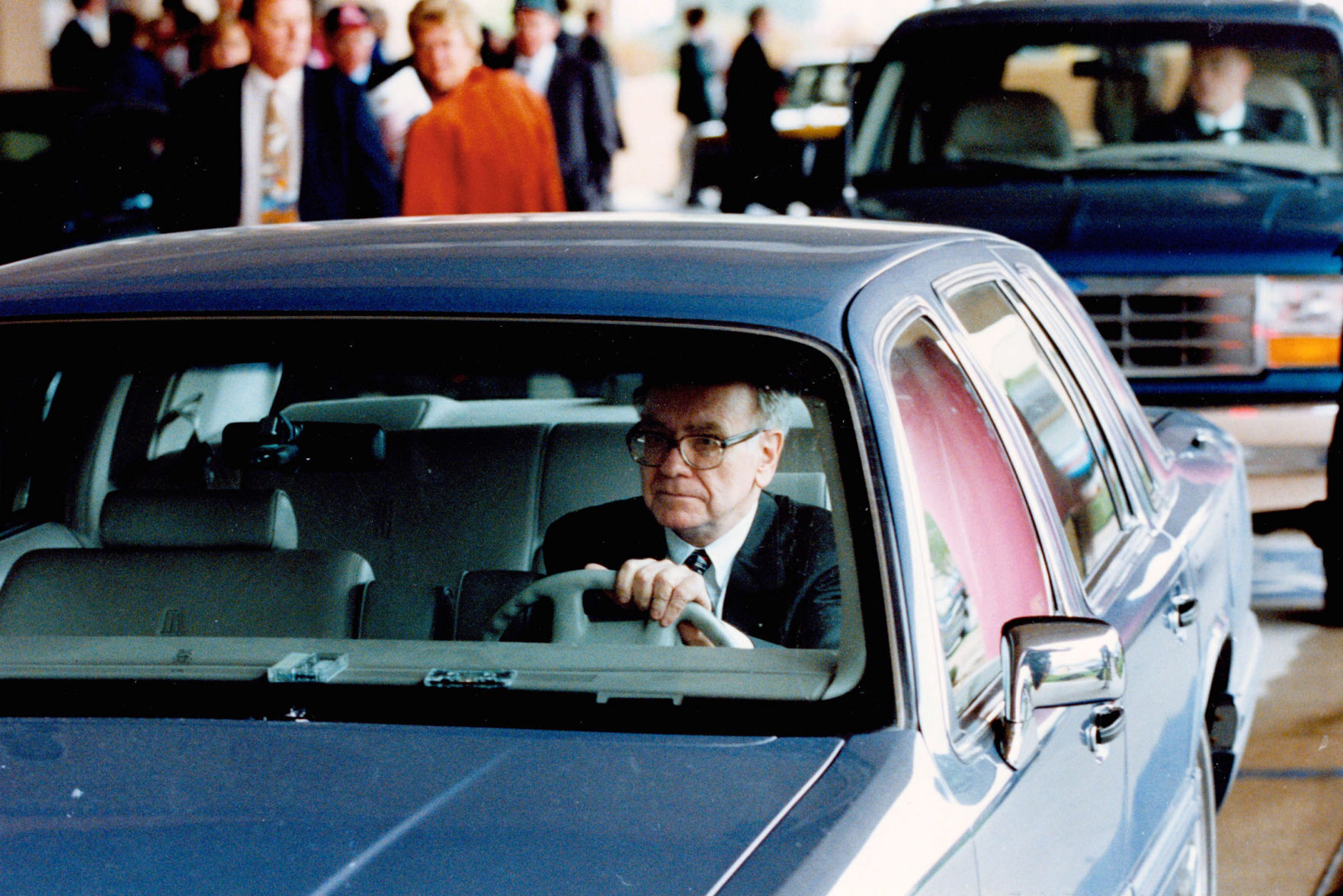 Buffett driving, 1996